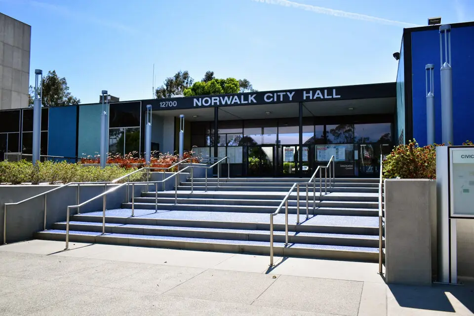 norwalk-city-hall